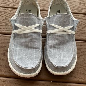 The Vintage Leopard boutique shoes